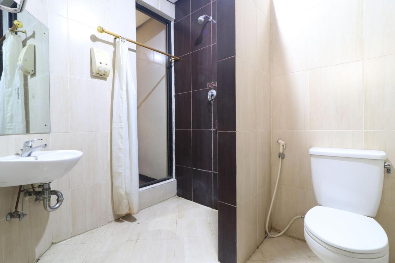 C'One Hotel Pulomas Jakarta Exterior photo